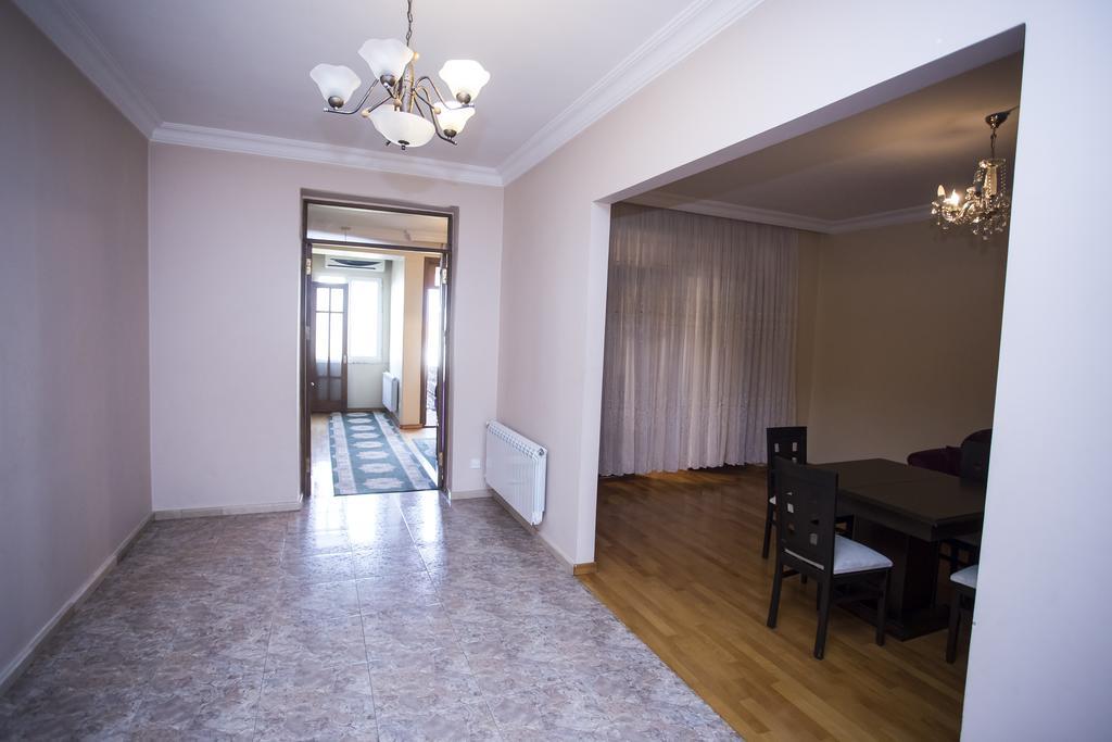 Batumi City Center Apartment エクステリア 写真