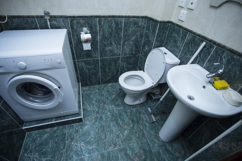 Batumi City Center Apartment エクステリア 写真