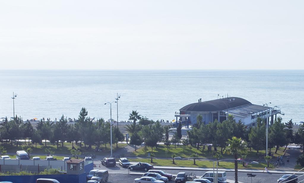 Batumi City Center Apartment エクステリア 写真