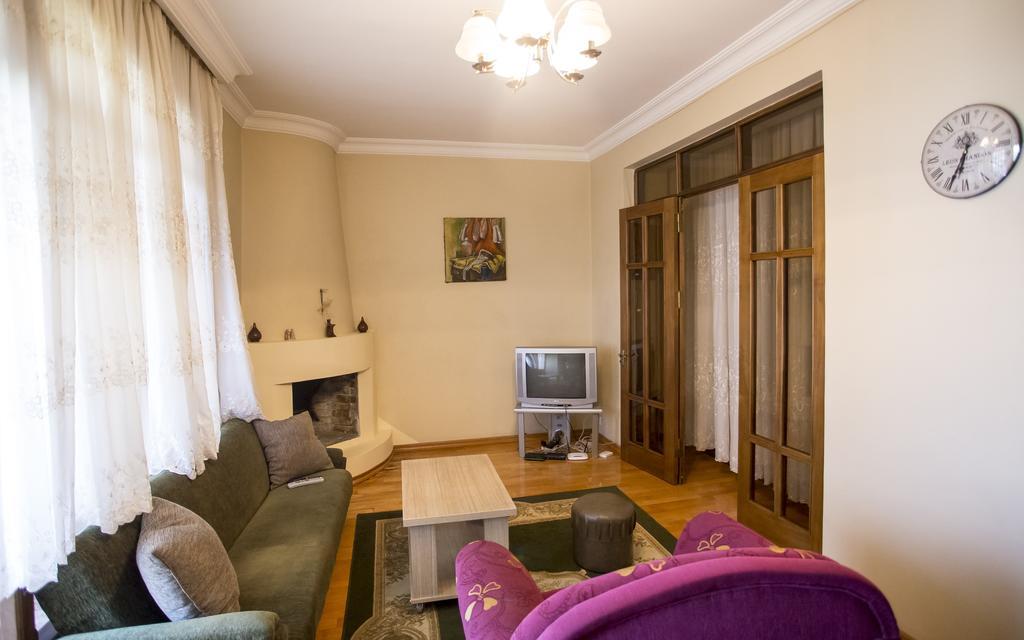 Batumi City Center Apartment エクステリア 写真